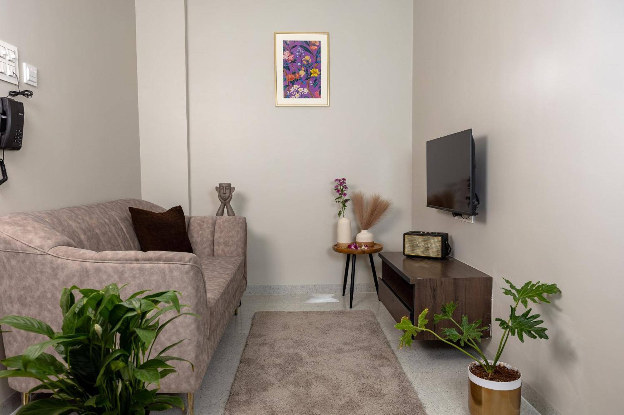 Saavi Suites Daman Dış mekan fotoğraf